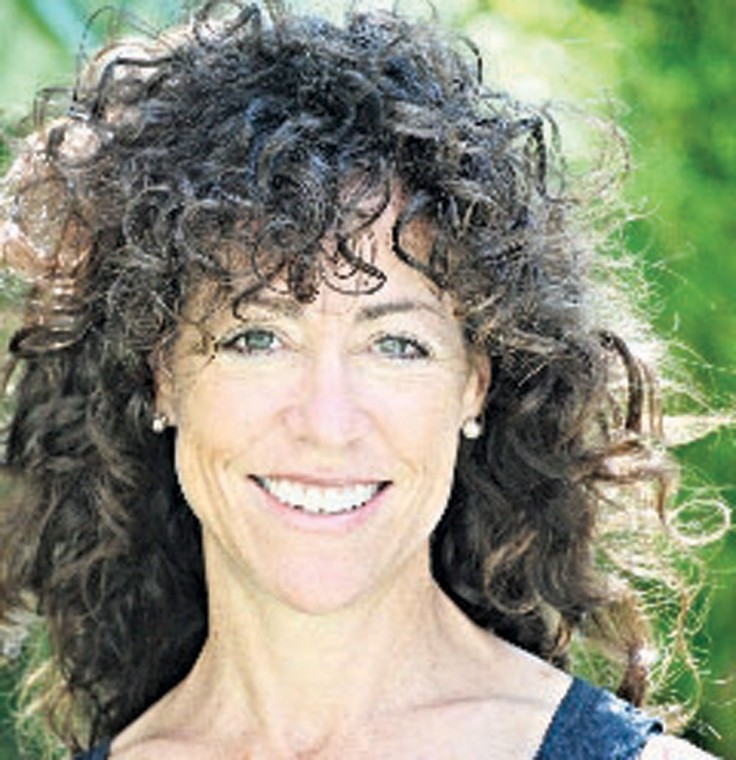 Amy Dominy publishes 'OyMG'