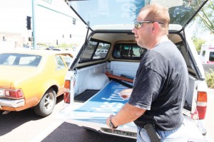 afn.090810.news.signs4.jpg