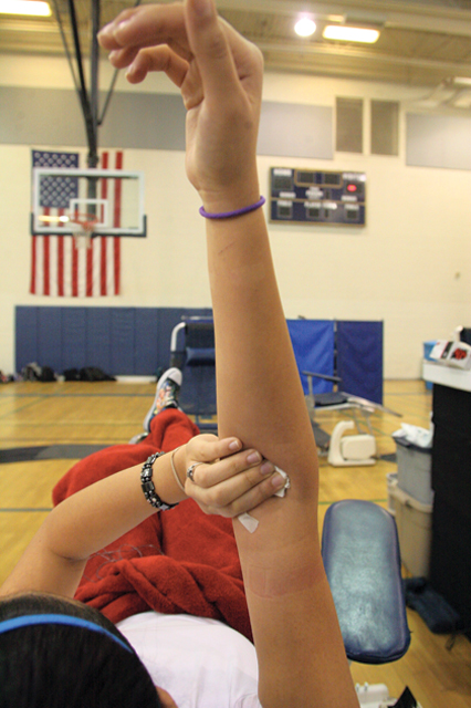 DV students donate blood 