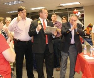 afn.110912.news.election2.ah.jpg