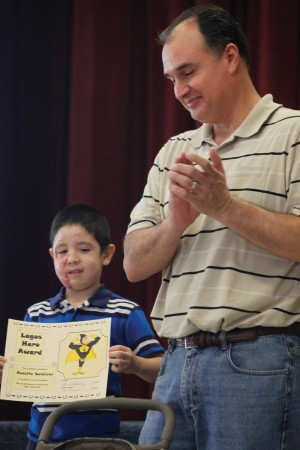 Rodolfo Saldivar receives award