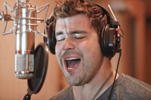 'Idol' contestant, veteran Gracin sings Wednesday in Gilbert