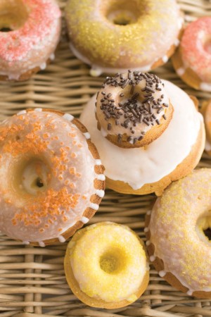 Baked lemon doughnuts