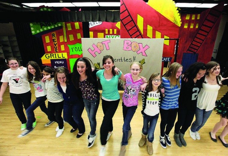 afn.022511.arts.GuysDolls10.jpg