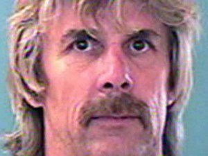 Fugitive turns in self, confesses to crime 