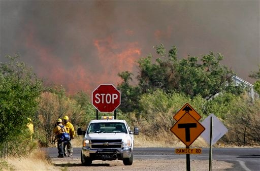 Monument Fire nears Sierra Vista