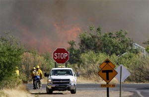 Monument Fire nears Sierra Vista