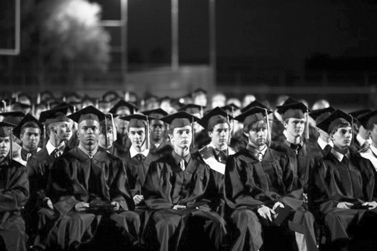 afn.060210.news.dvgrad7bw.jpg