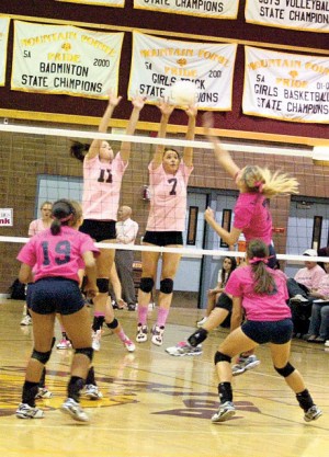 Pride take ‘Dig Pink’ fundraising trophy; Thunder take match 