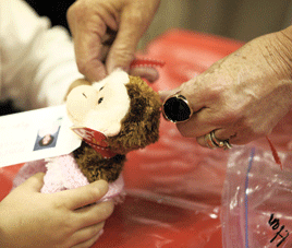 Sierra 1st-graders make beanie babies for preemies 