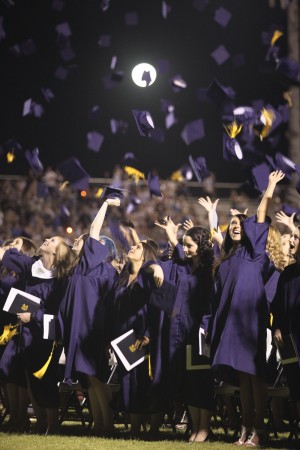 afn.060210.news.dvgrad1.jpg