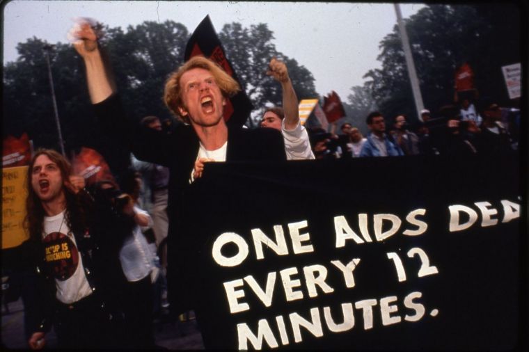 ‘How to Survive a Plague’