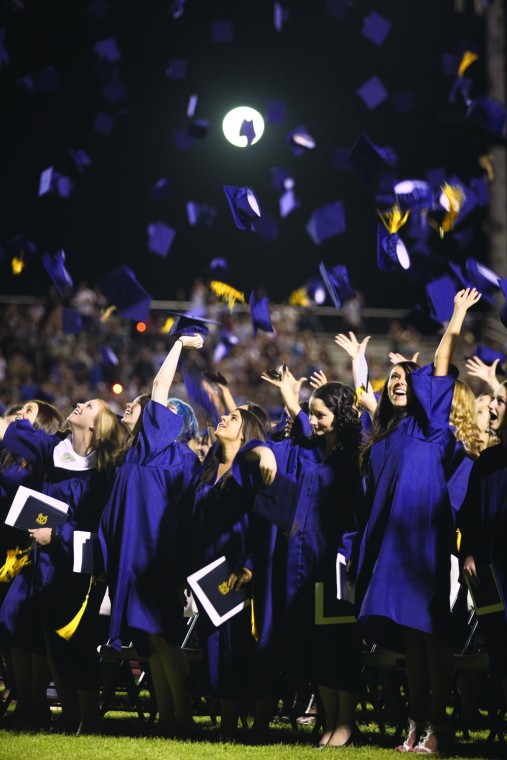 afn.060210.news.dvgrad1.jpg