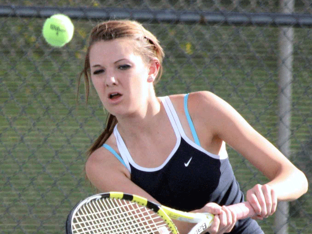 Tennis talent serves up options for DV girls team 