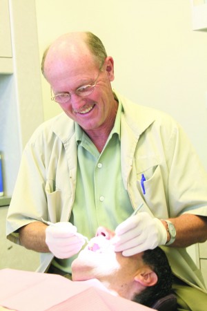 afn.061110.com.dentist3.jpg