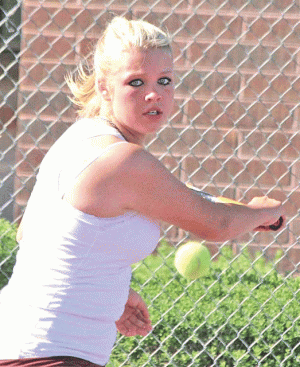 Freshman adjusts to tennis assignment 