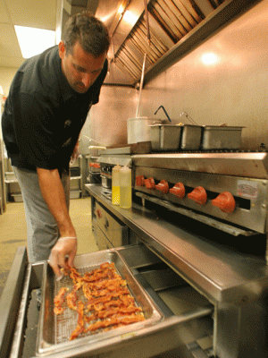 Let's Eat: Big Daddy’s challenges patrons to eat 5 lbs. of food 