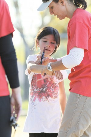 afn.121010.com.GirlsontheRun4.jpg