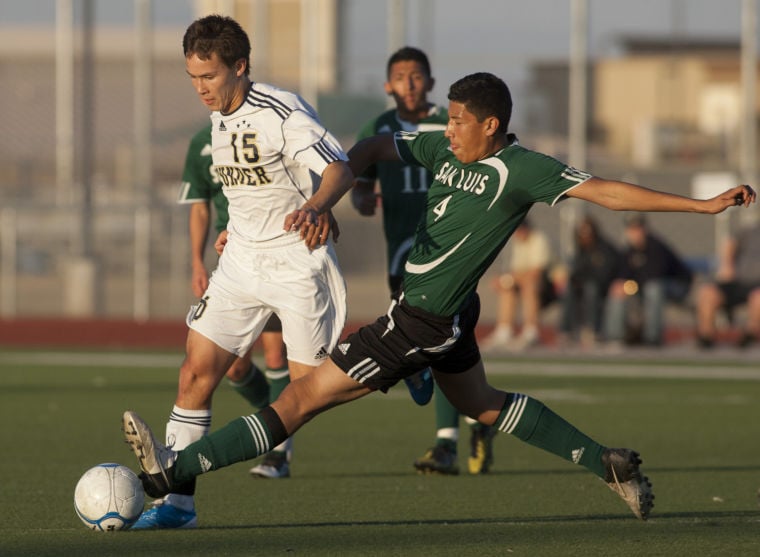Soccer: DV vs San Luis