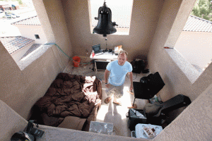 Youth pastor stays in bell tower to raise money for Mexico mission 