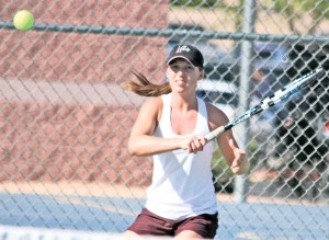 No time to daydream in Pride girls tennis 