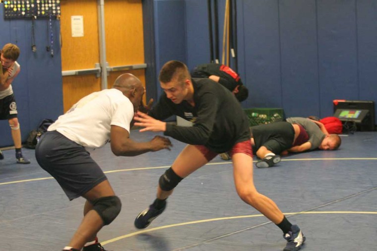 afn.112410.sp.wrestling2.jpg
