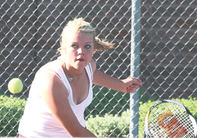 Freshman adjusts to tennis assignment 