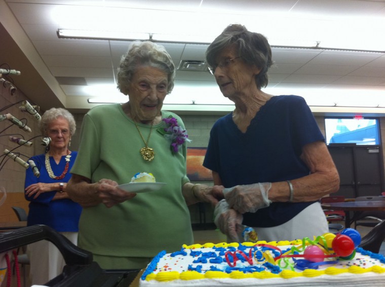 afn.090110.com.senior.tr.JPG