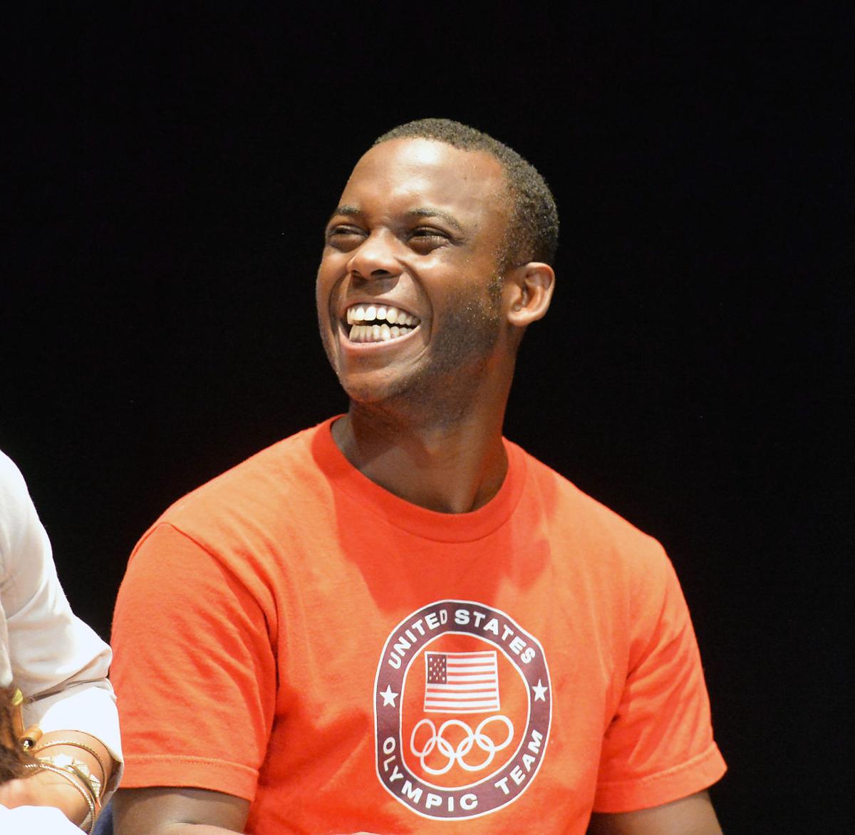 Paralympian Blake Leeper visits Anniston High School