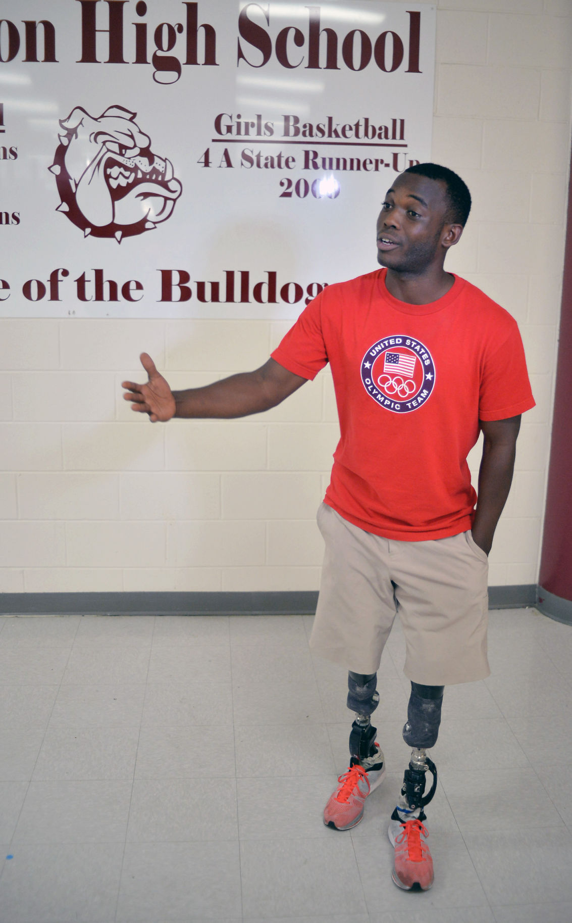 Paralympian Blake Leeper visits Anniston High School