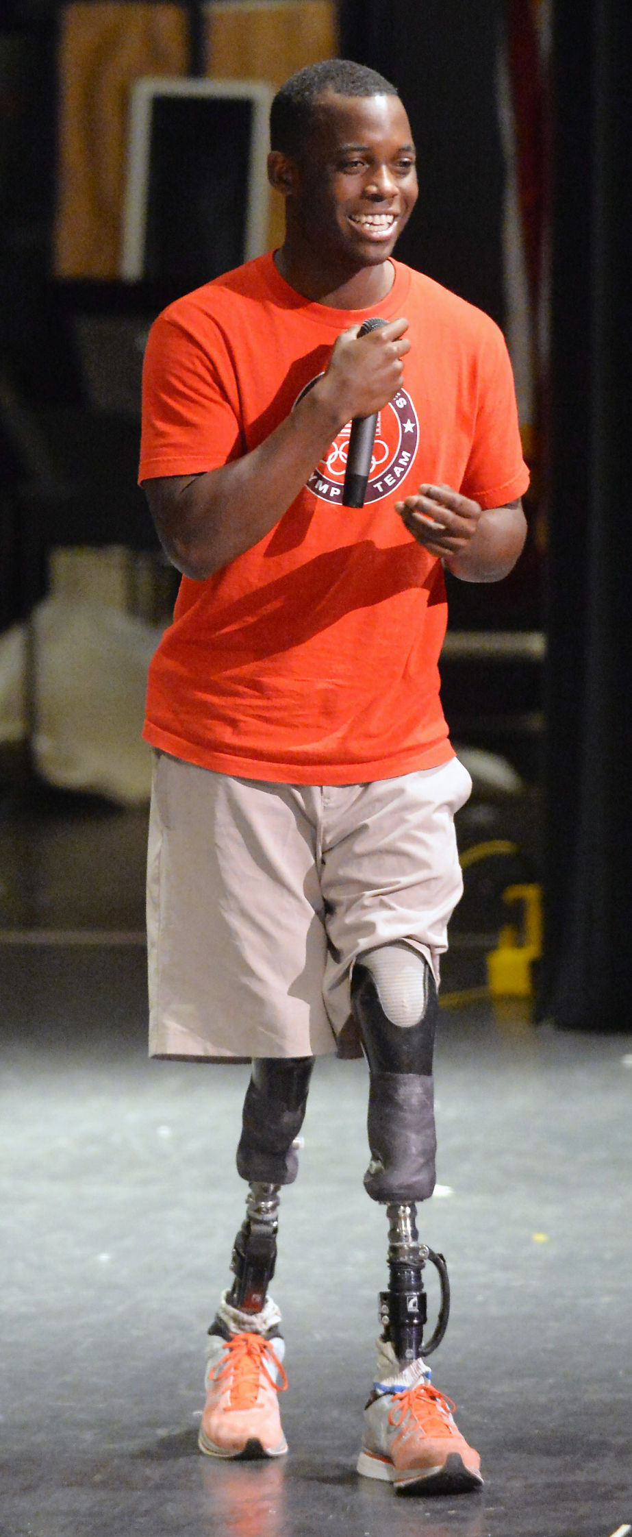 Paralympian Blake Leeper visits Anniston High School