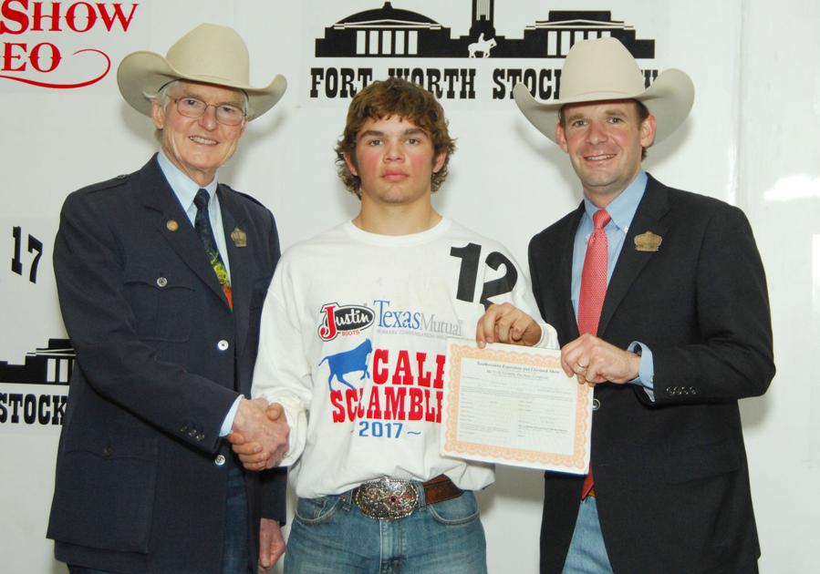 Malakoff FFA member catches calf during FWSSR - Athens Daily Review