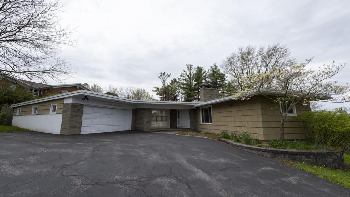 NY auctioning former SUNY ESF president's home in Syracuse area 1 NY auctioning former SUNY ESF president's home in Syracuse area