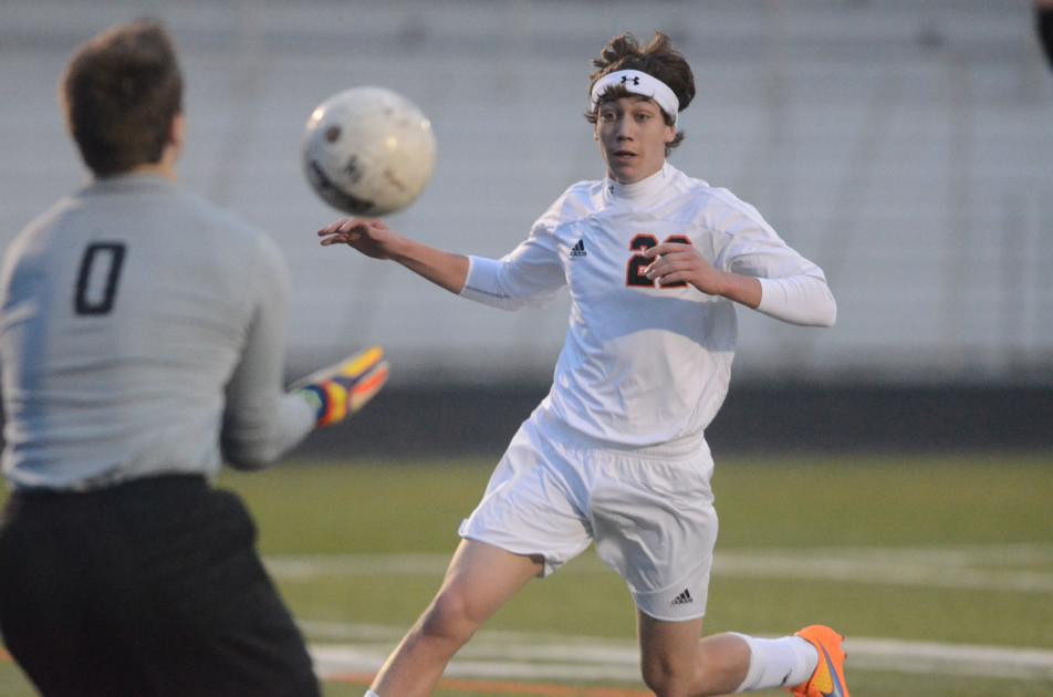Orangemen drop 1-0 match to Mount Michael
