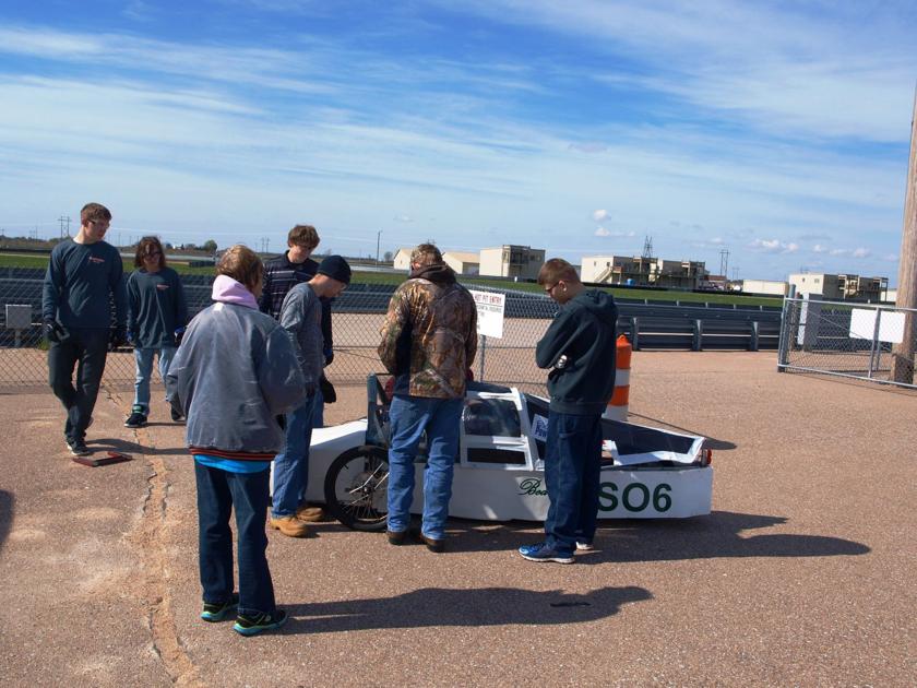 BHS students race electric cars