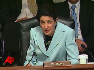 Snowe to Vote for Democrats' Health Care Bill