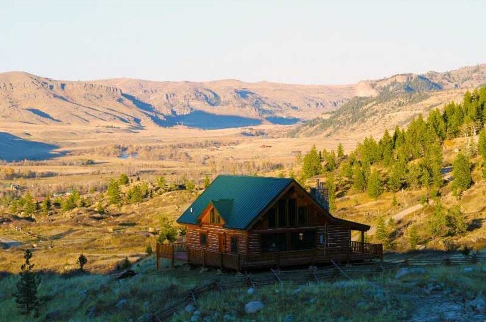 13 mountain log homes for sale in Montana Home and Garden