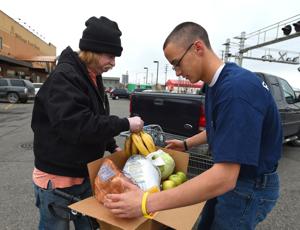 Youth Challenge Academy teens help food bank get Thanksgiving dinner to thousands