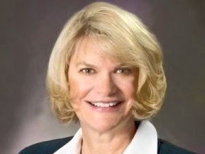 Lummis announces she's running for re-election Lummis announces she's running for re-election