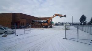 Long-empty World West Theater coming down; mall aims for new restaurant