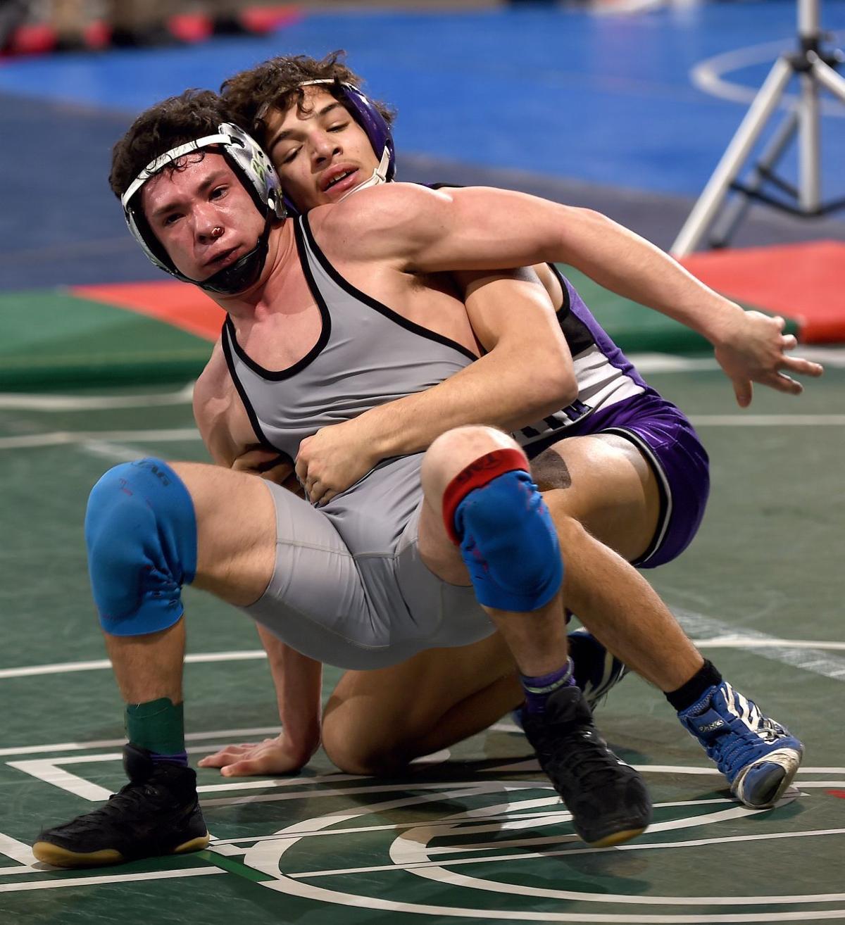 Live updates from the Montana state wrestling tournament Wrestling