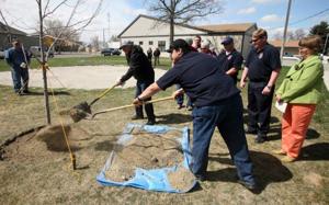 Firefighter groups favor moving unfinished Laurel memorial