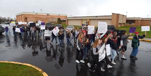 Laurel students protest decision to cut high school principal loose