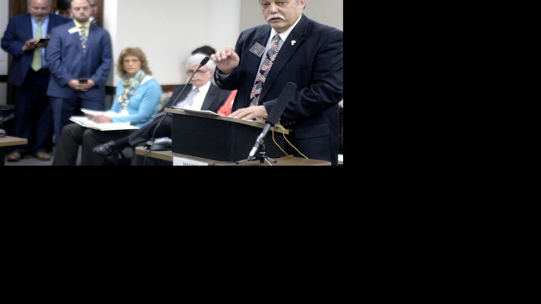 Self-funding insurance bill dies in Senate - Bismarck Tribune