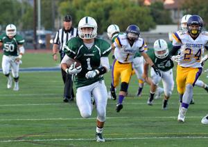 Islanders Lose To El Centro In 2015 Football Season Opener - Coronado