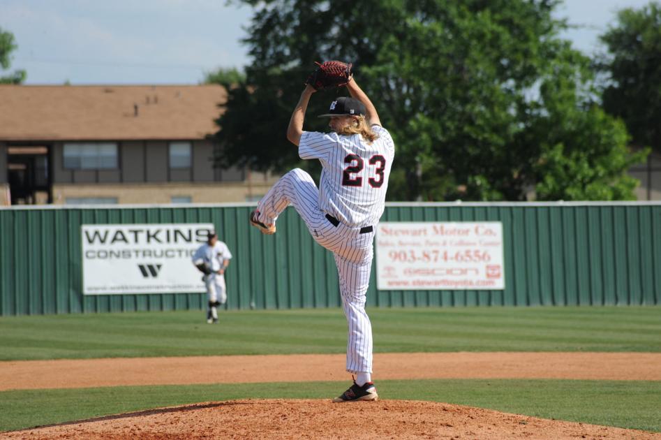 Navarro Baseball: In a season full of injuries and adversity, Navarro stays on top