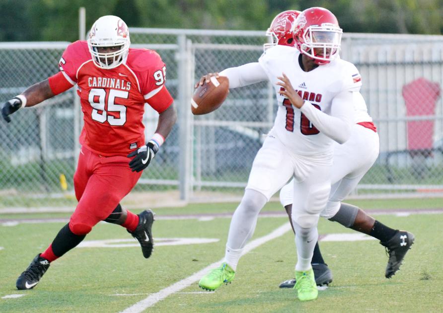 Navarro Football: Bulldogs fall toTTrinity Valley 46-41