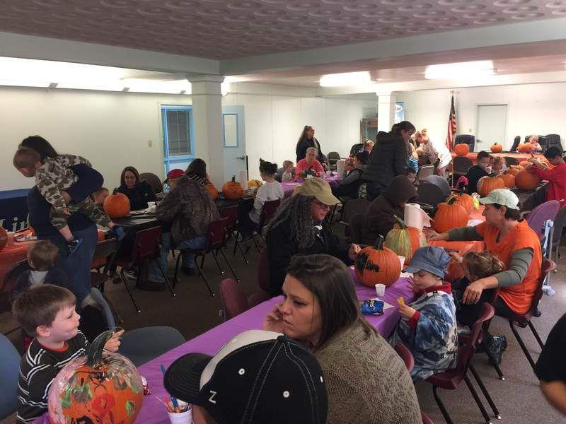 Police host pumpkin painting for Sunbury kids - Sunbury Daily Item