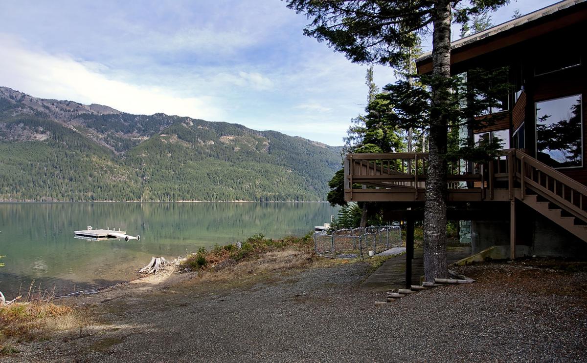 Lake Kachess residents oppose lake projects Members