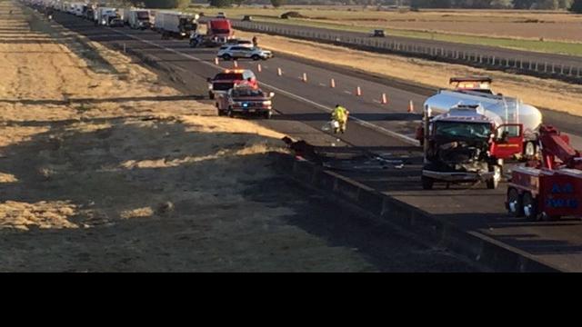 Multiple wrecks close I-5 south of Albany | Local | democratherald.com - Albany Democrat Herald